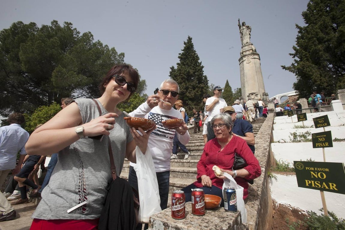 Galería fotográfica de las tradicionales habas de las Ermitas