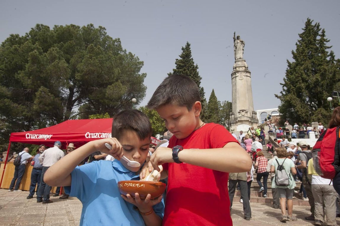 Galería fotográfica de las tradicionales habas de las Ermitas