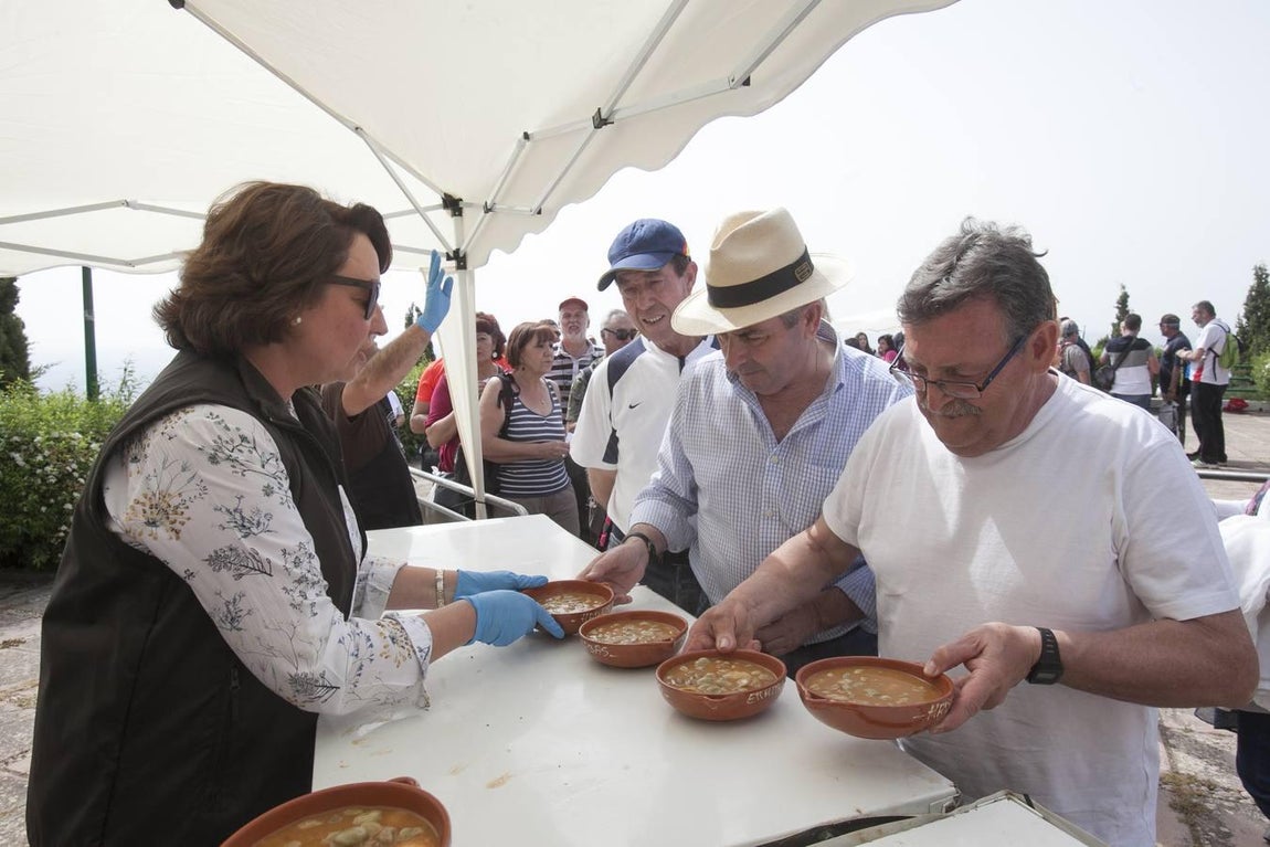 Galería fotográfica de las tradicionales habas de las Ermitas