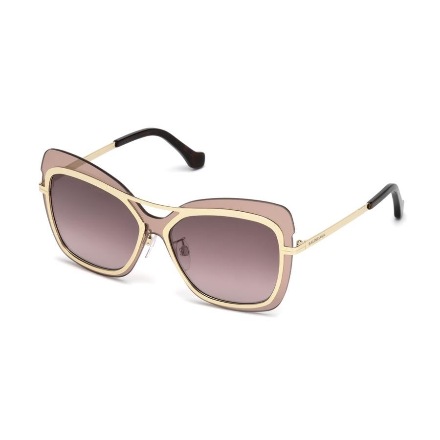 Gafas de sol en tonos rosas (330€)