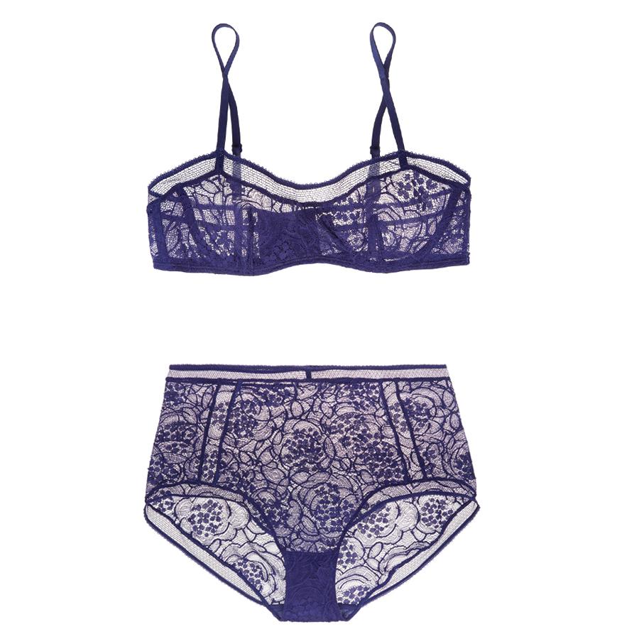 Conjunto Bucolique, sujetador (320€) y slip de talle alto (195€).