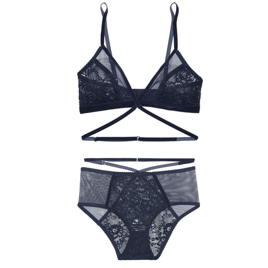 Conjunto Velvet sujetador (80€) y slip (55€).