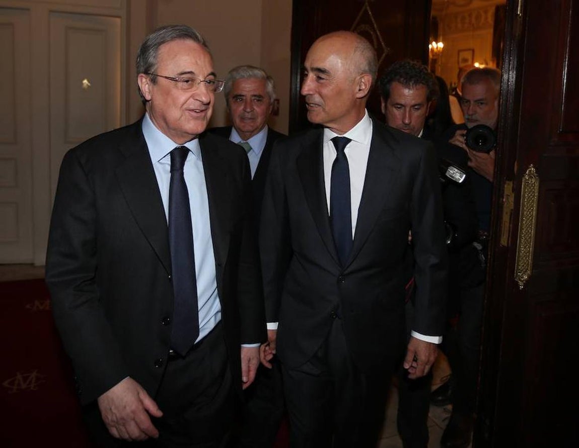 Los invitados al Foro ABC, en el que ha intervenido el ministro de Fomento, Íñigo de la Serna. 