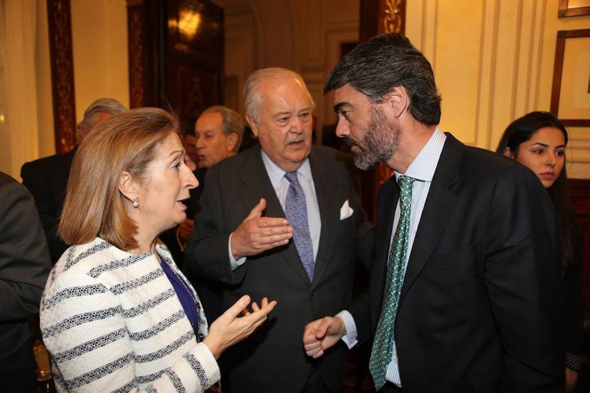 Los invitados al Foro ABC, en el que ha intervenido el ministro de Fomento, Íñigo de la Serna. 