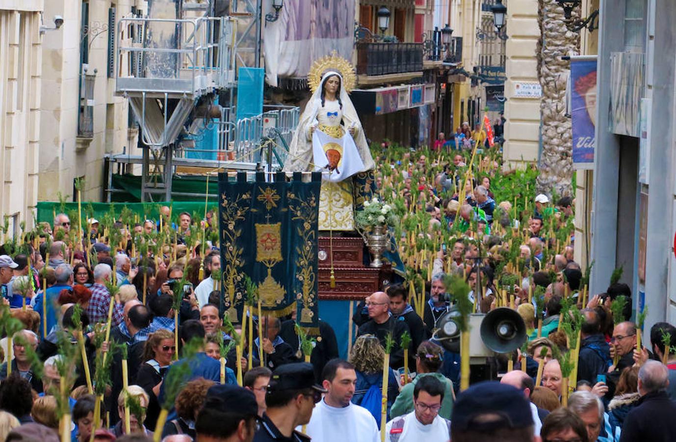 La lluvia marca la romería de la Santa Faz