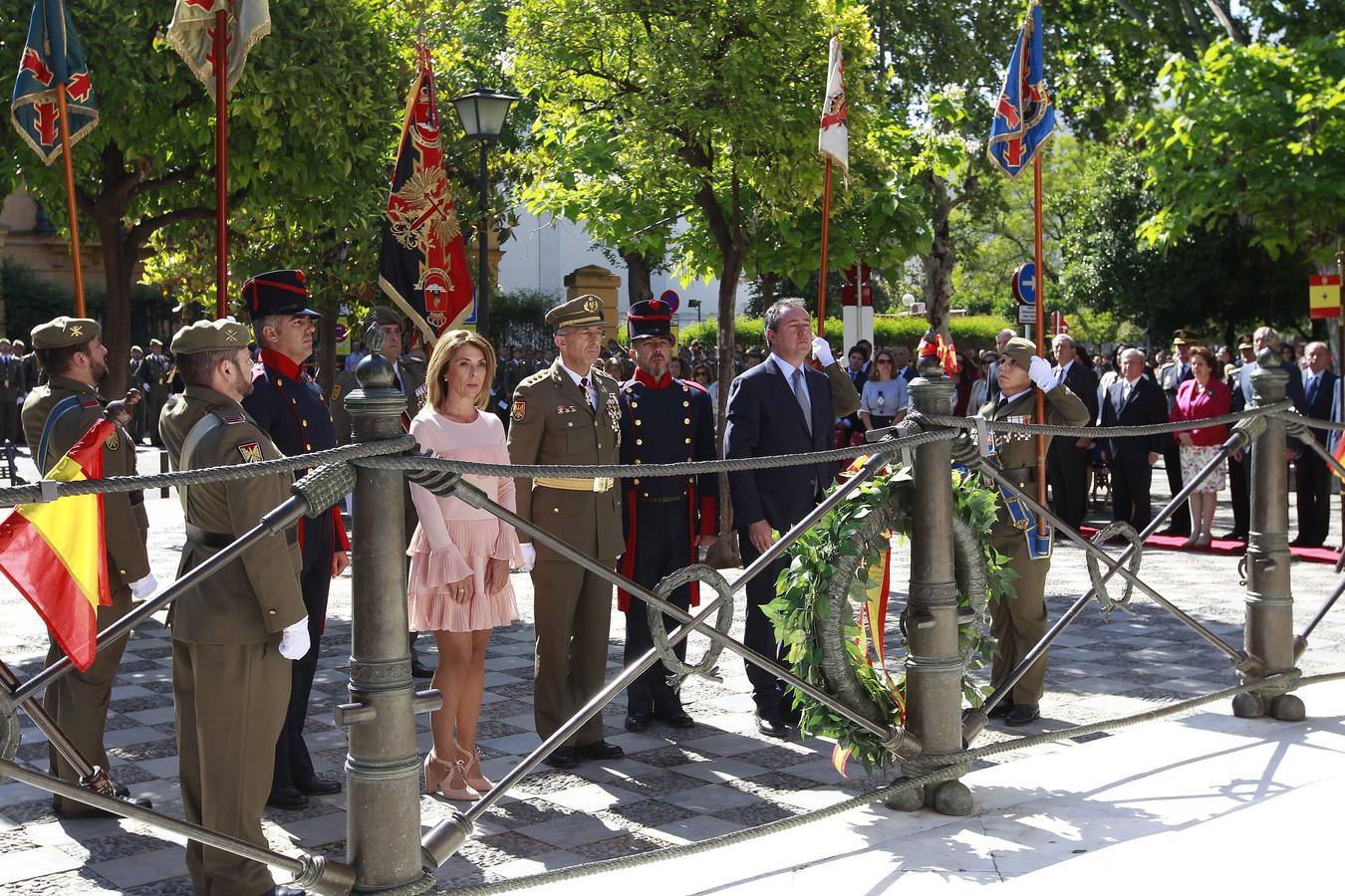 Homenaje a los héroes del Dos de Mayo en la plaza de la Gavidia