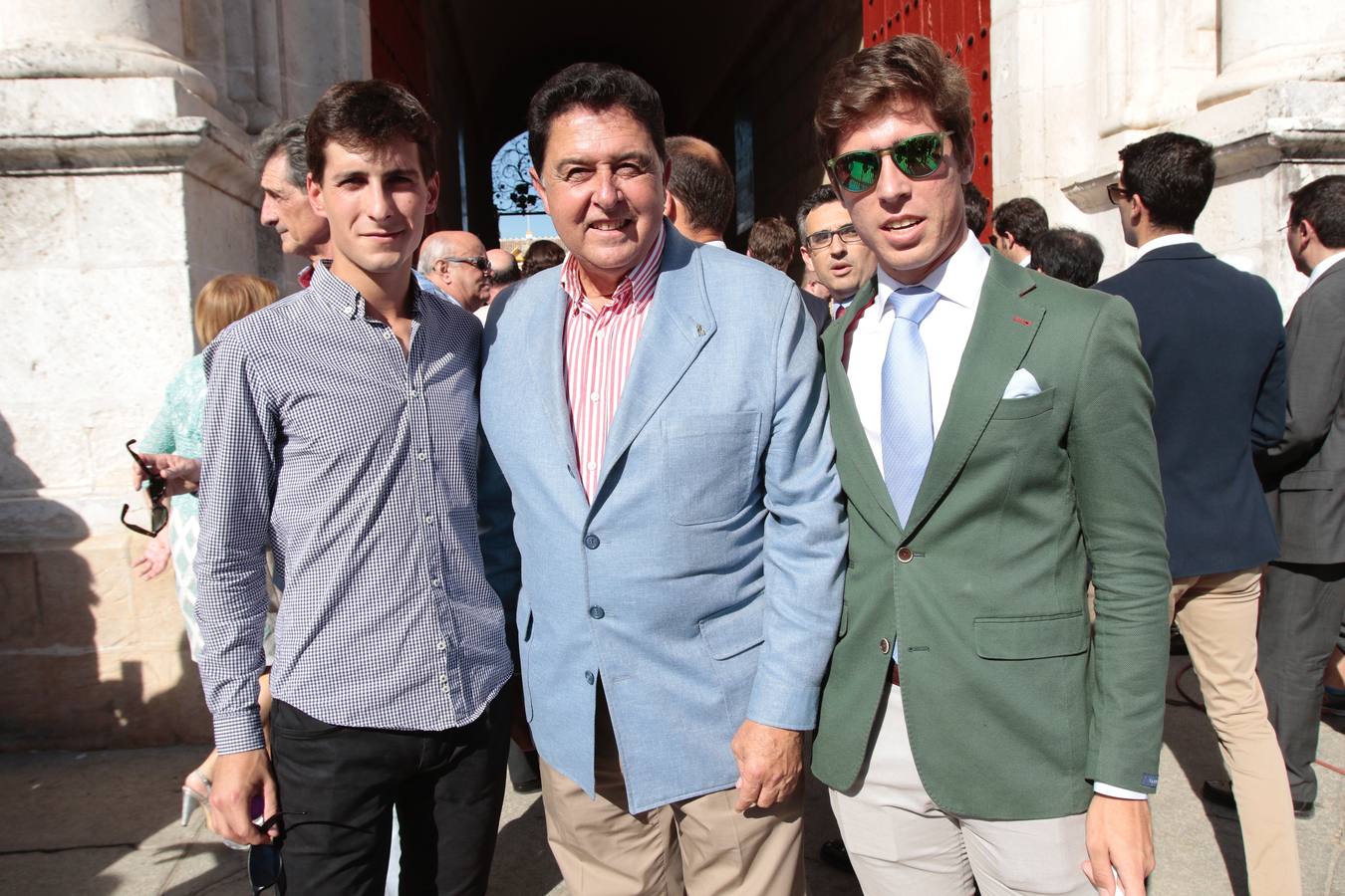 El novillero Daniel García Navarrete, Tomás Campuzano y el también novillero Uceda Vargas