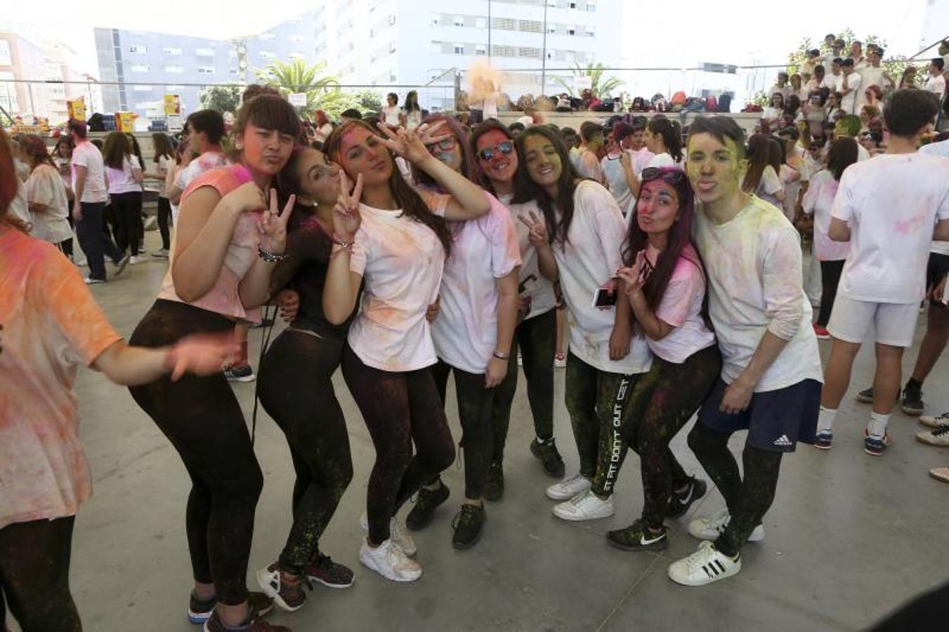 Las mejores imágenes de la carrera de colores (Holi run) de las Escuelas Católicas de Cádiz