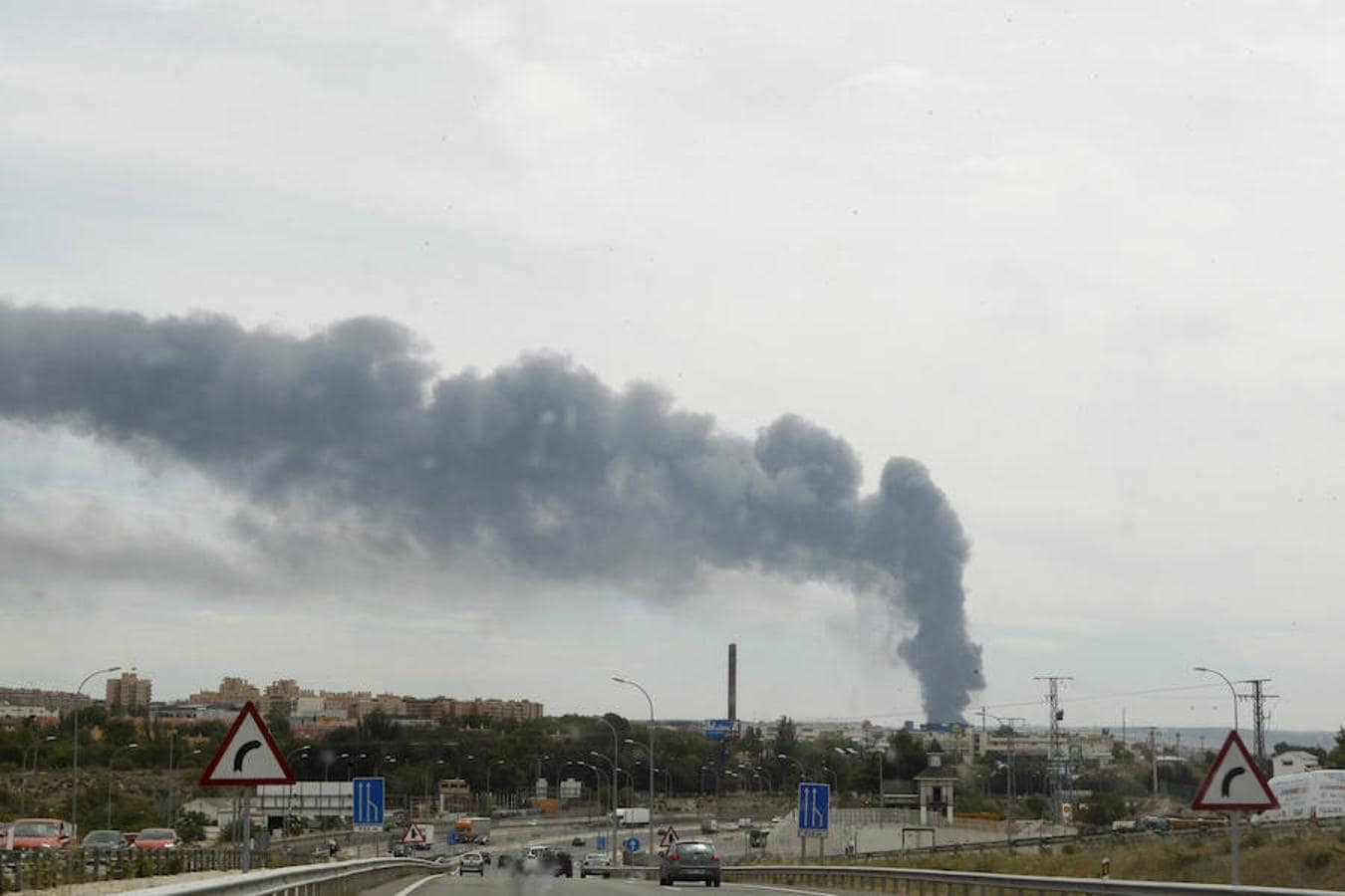 Varias explosiones se registran en una planta de reciclaje