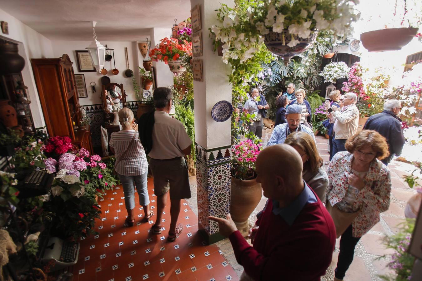 Un sábado de colas en los Patios de Córdoba de 2017