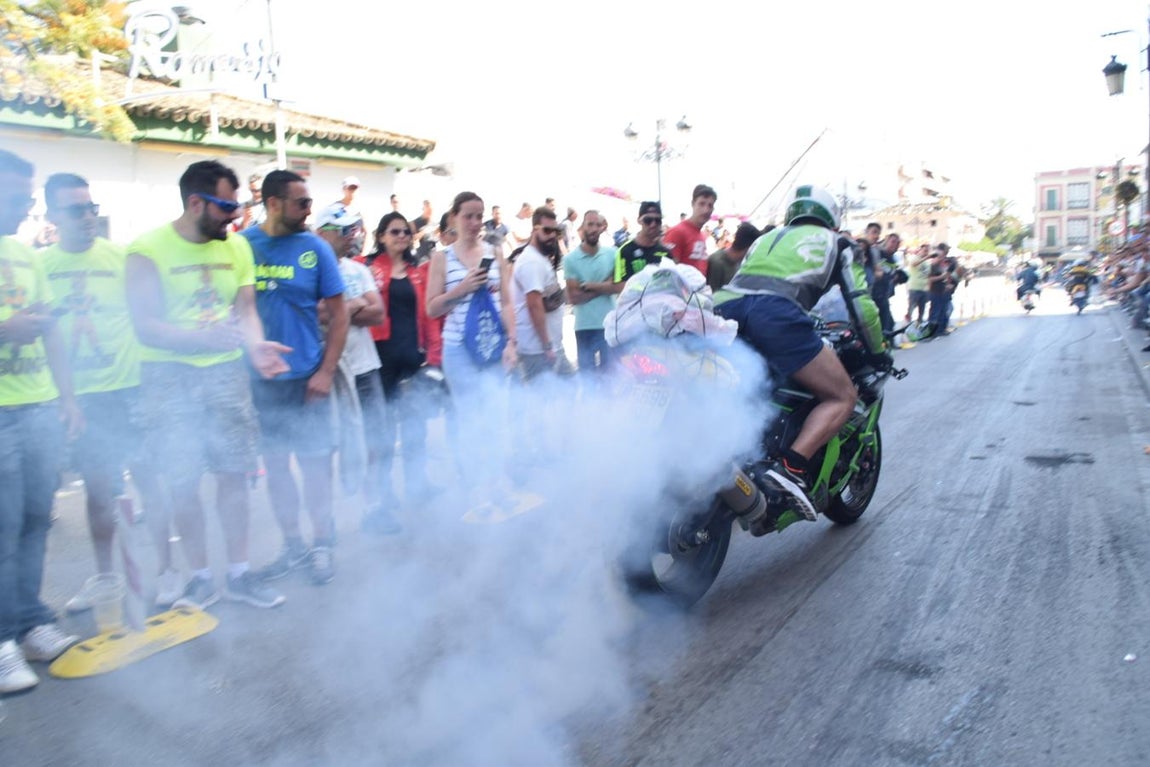 Imágenes: Los moteros toman El Puerto en un sábado radiante