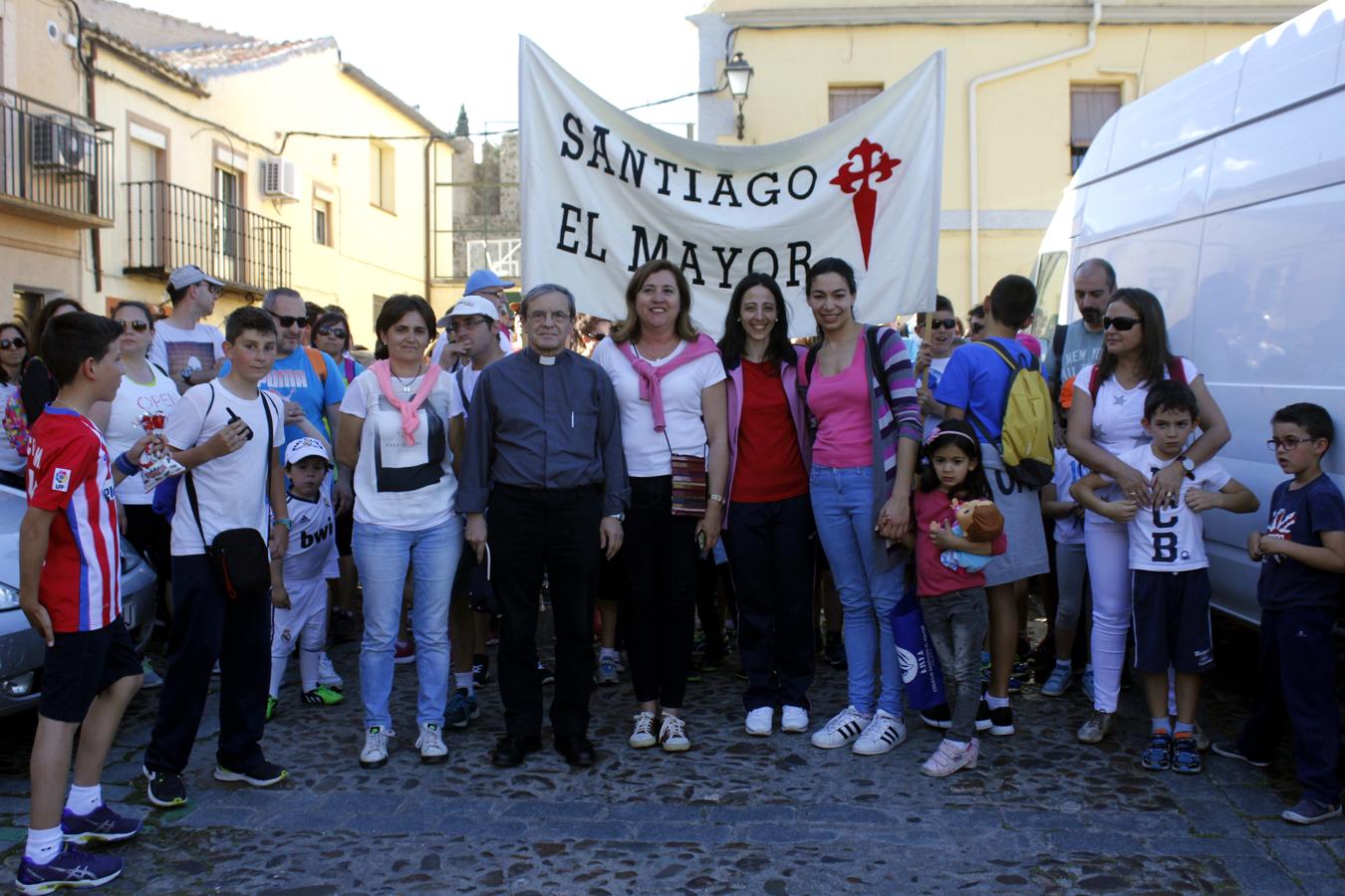 La concejal de Turismo, Rosa Ana Rodríguez, con el director del centro, Jesús Gómez Gordo-Consentino, y la concejal del PP, Claudia Alonso, acompañada de su hija. 