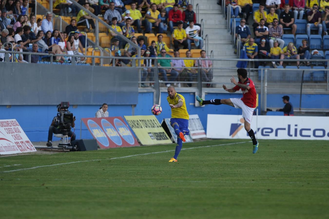 El Cádiz CF-Nàstic, en imágenes