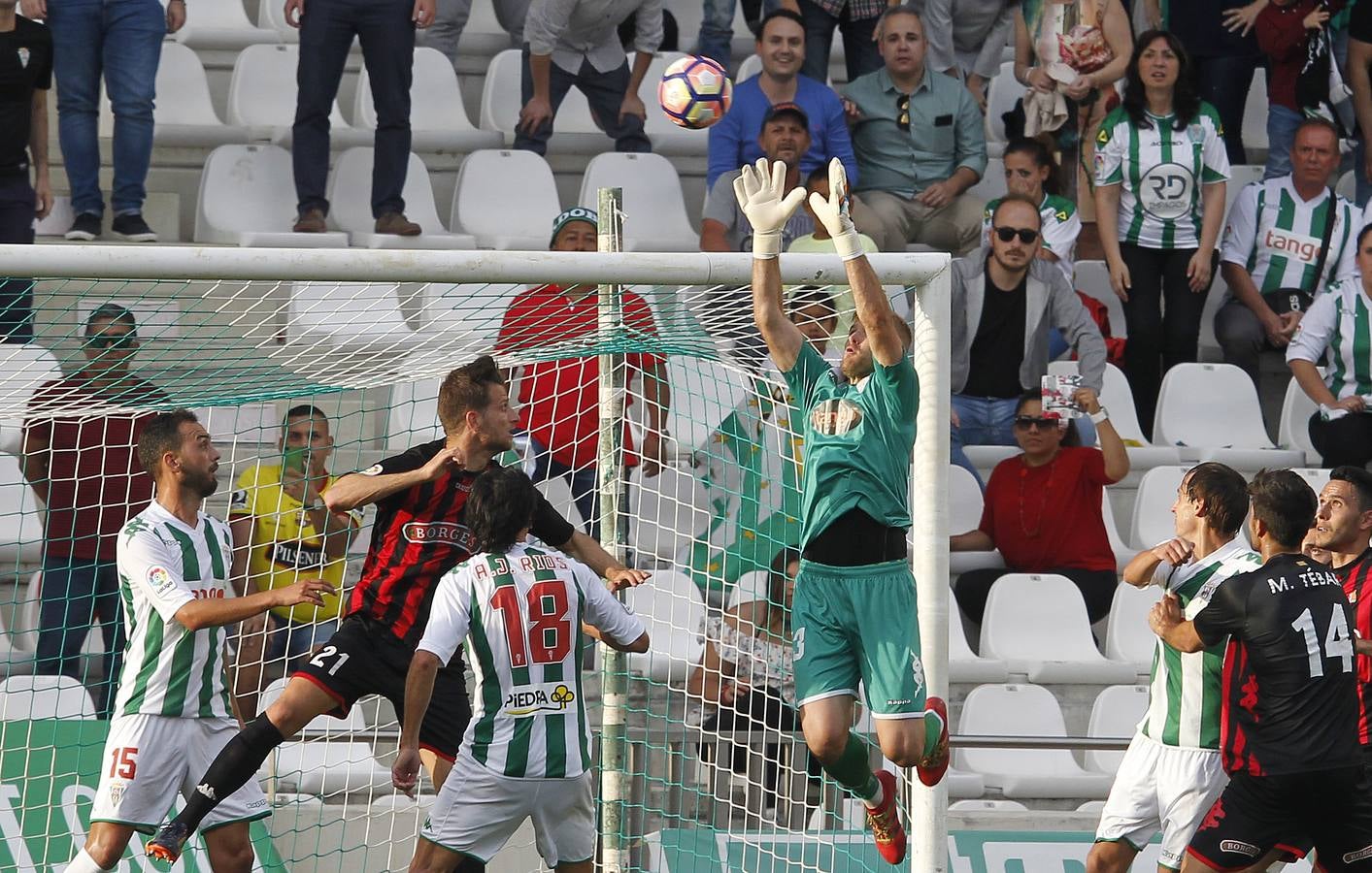 La victoria del Córdoba ante el Reus, en imágenes