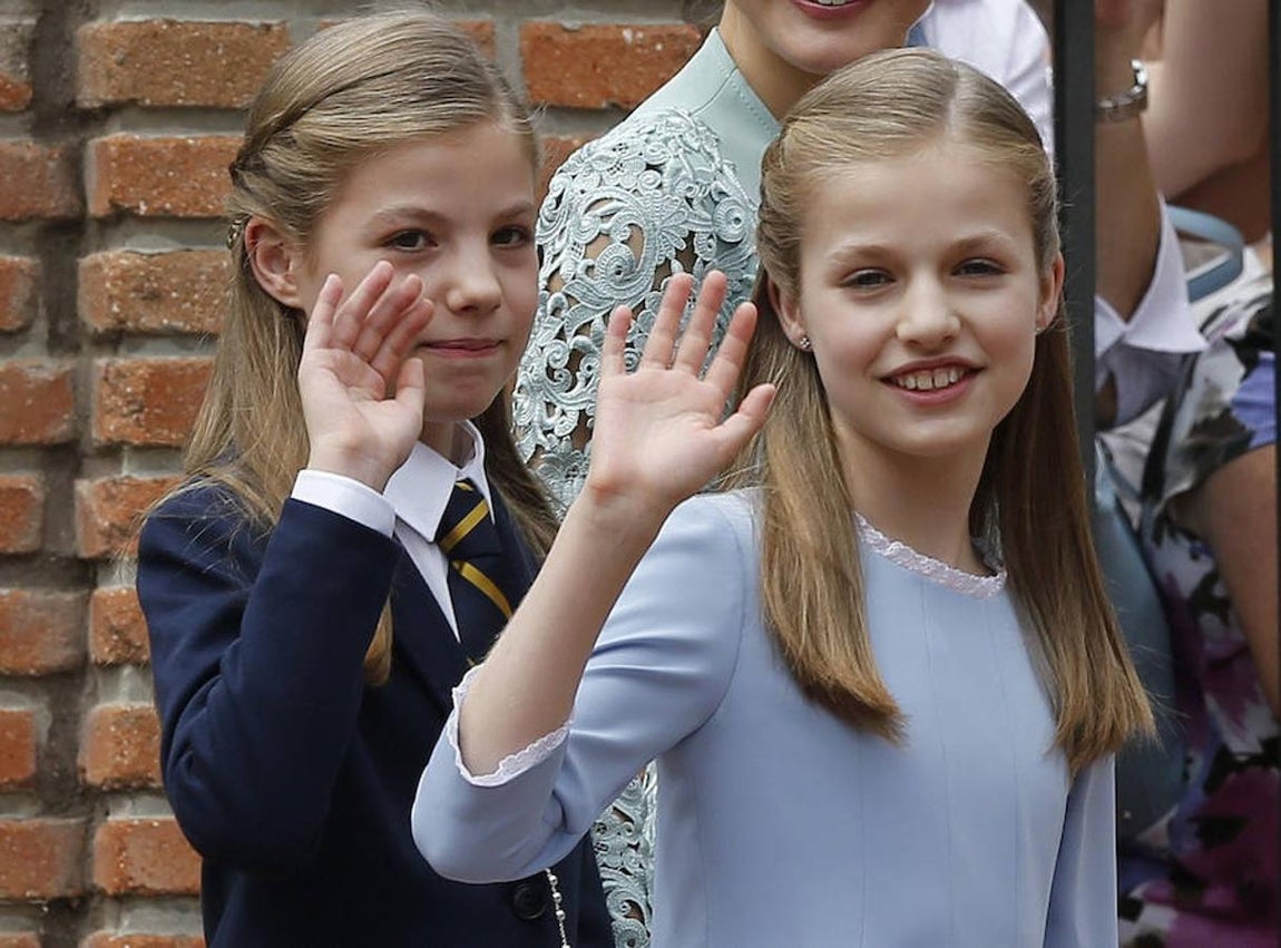 La Infanta Sofía y la Princesa Leonor. 