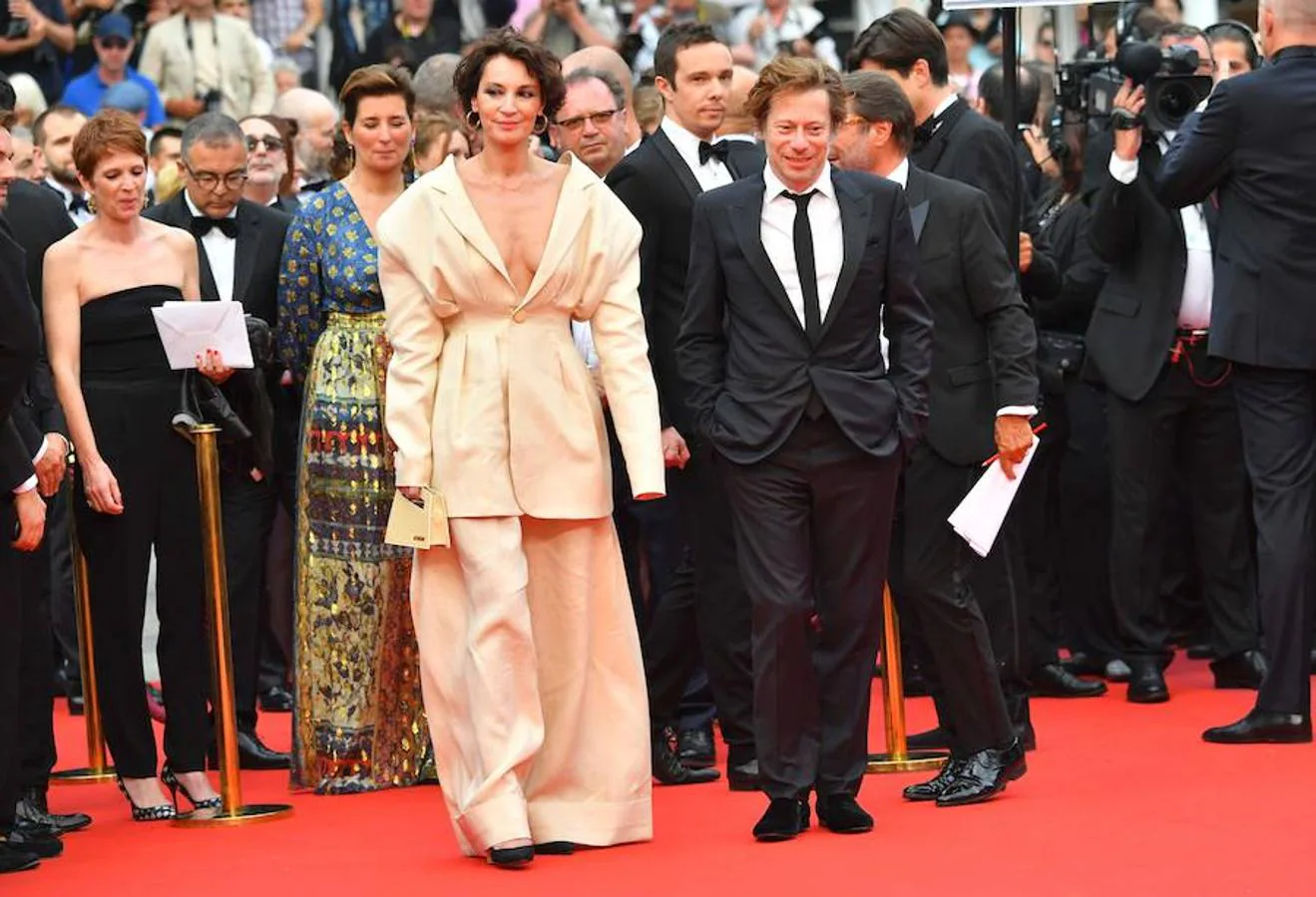 La actriz francesa Jeanne Balibar y el director de cine Mathieu Amalric a su llegada a la proyeccción de la película «Nelyubov»