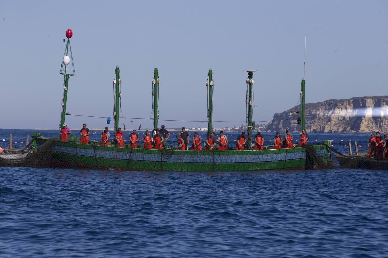 FOTOS: Espectacular levantá en la almadraba de Barbate