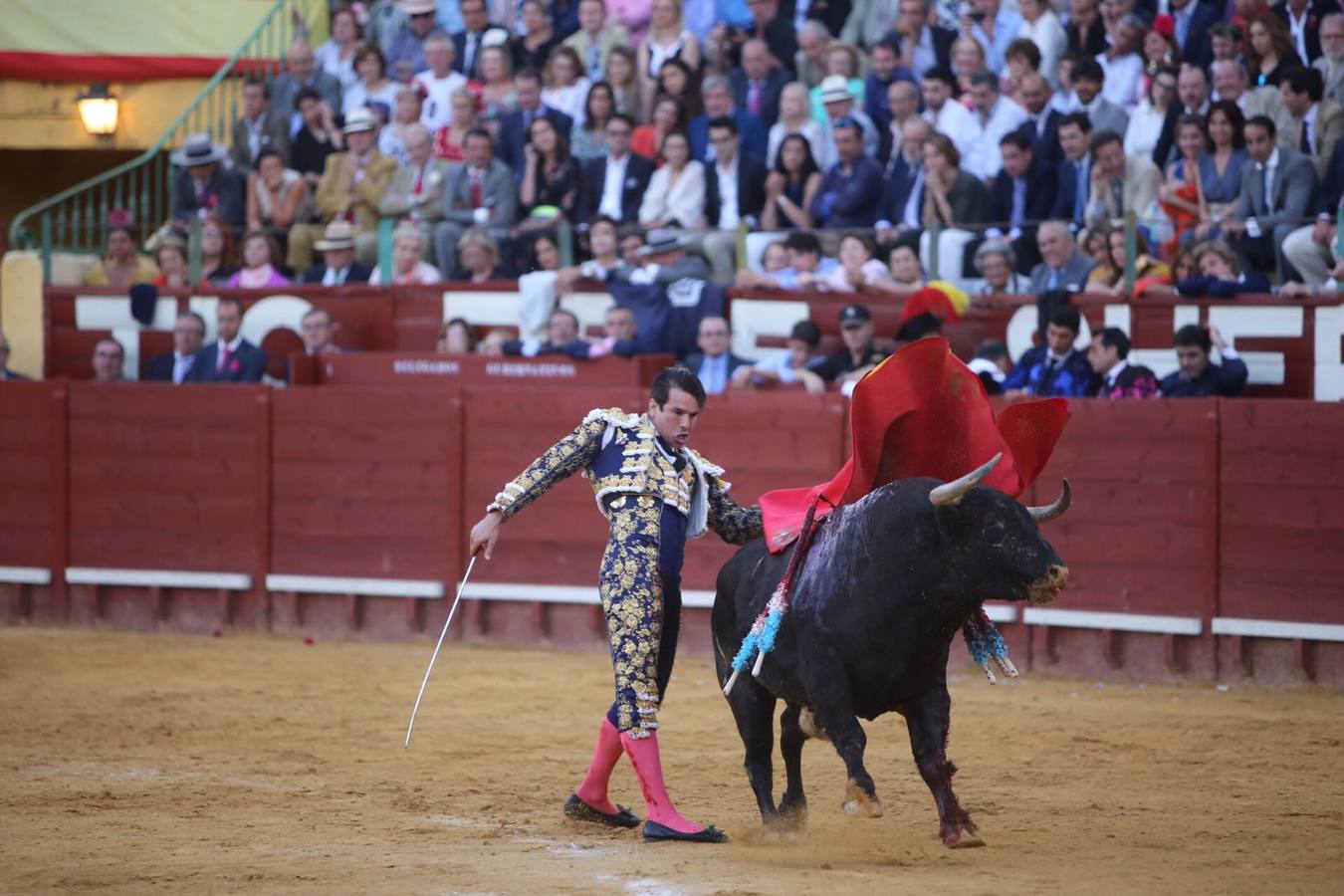 La terna de Manzanares, Padilla y Morante sale a hombros en la Feria