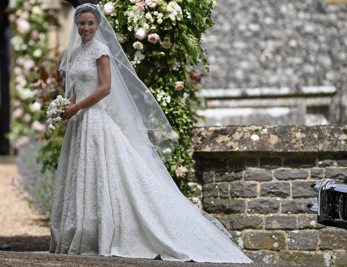 Pippa Middleton muy elegante. 