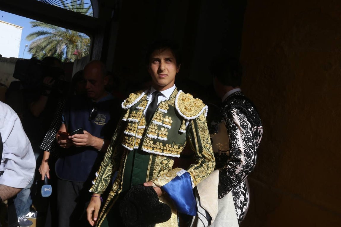 Talavante y Roca Rey salen a hombros en el broche taurino de la Feria de Jerez
