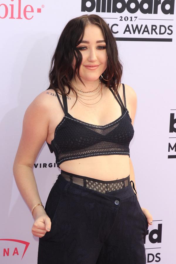 Noah Cyrus. 
