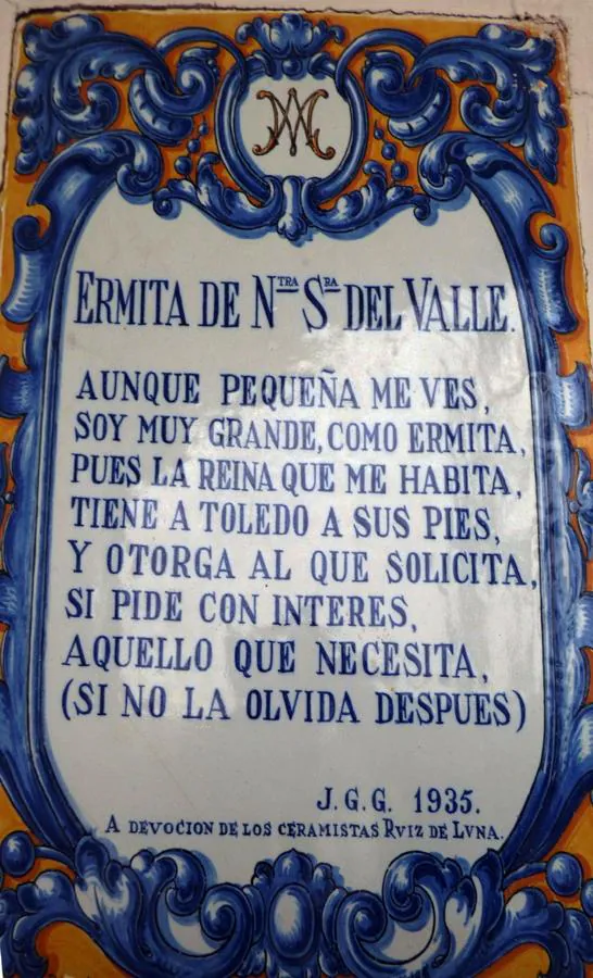 Panel de azulejos en la ermita de la Virgen del Valle elaborado por Ruiz de Luna en 1935. FOTO RAFAEL DEL CERRO
