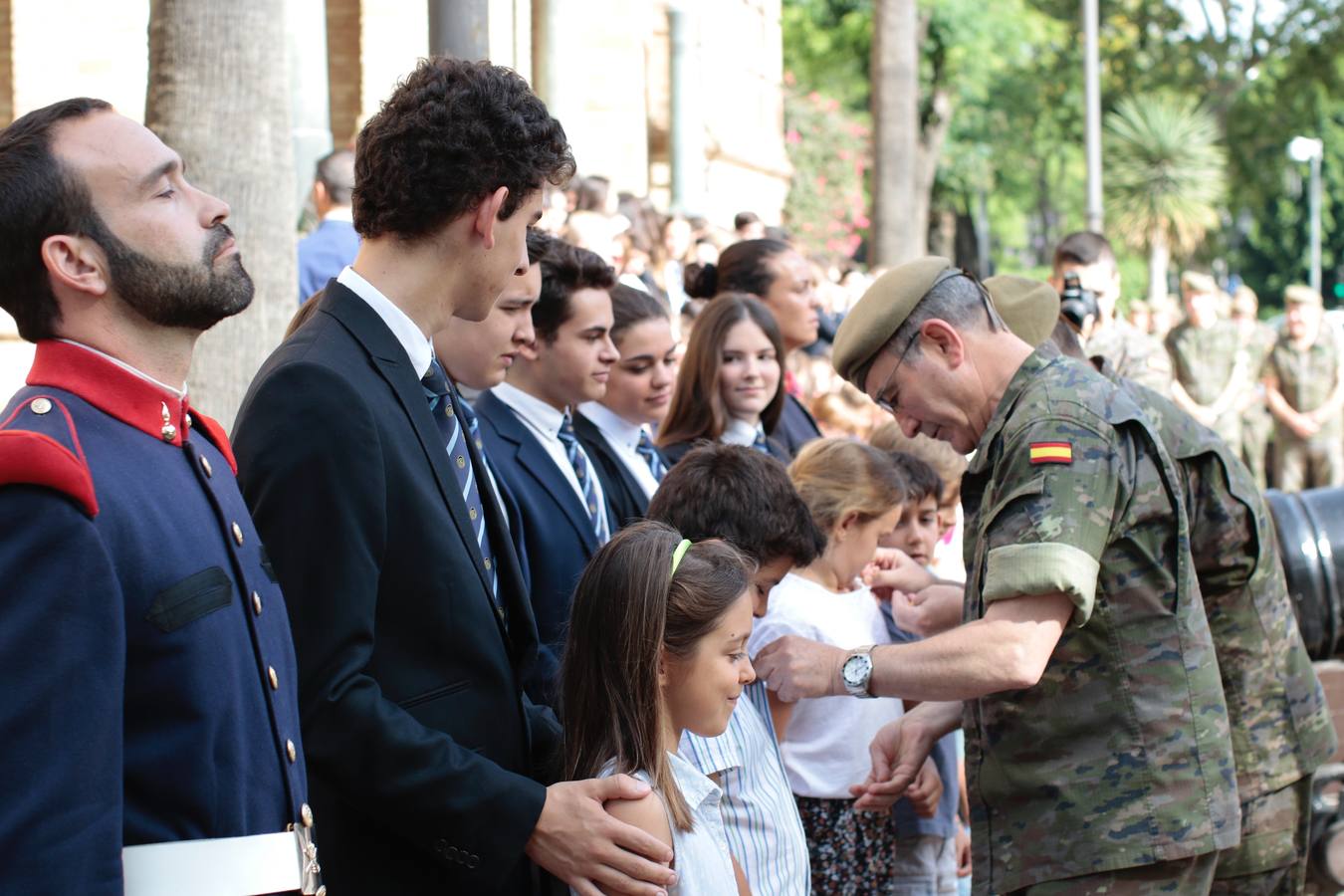 Izado de bandera en Capitanía por el Día de las Fuerzas Armadas