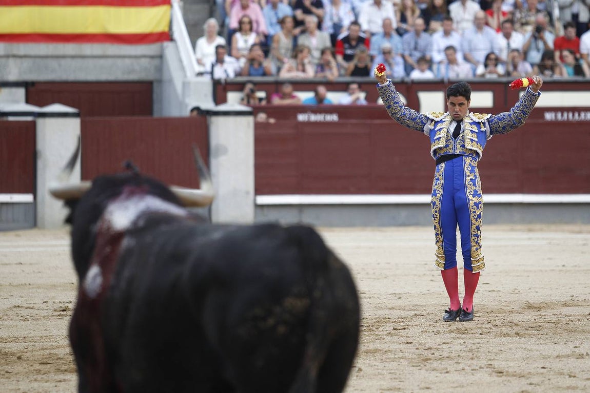 Así fue la faena de Ginés Marín, la primera de dos orejas en San Isidro 2017