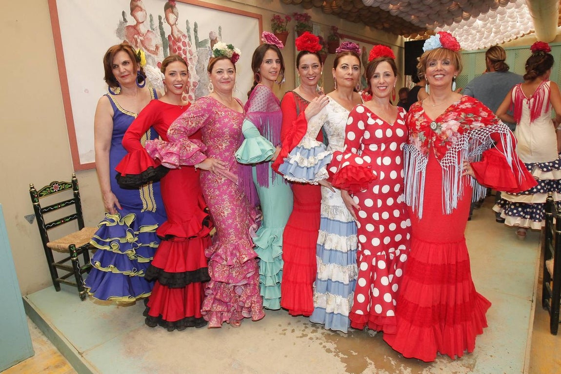 El ambiente en las casetas de la Feria de Córdoba, en imágenes
