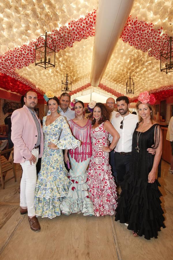 El ambiente en las casetas de la Feria de Córdoba, en imágenes