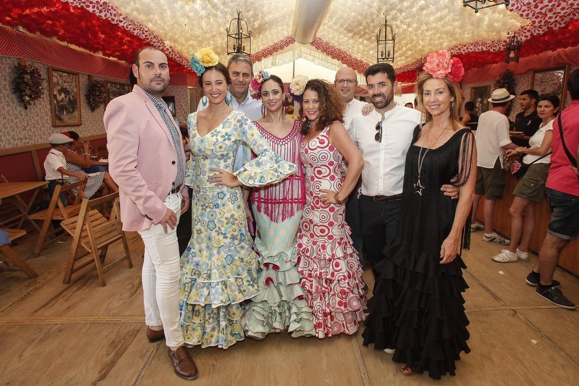 El ambiente en las casetas de la Feria de Córdoba, en imágenes