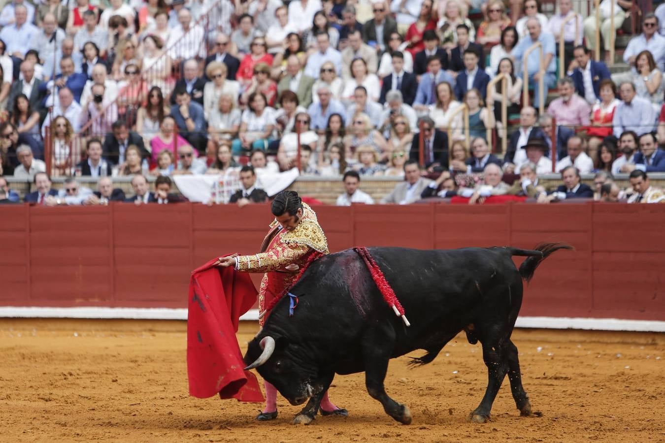 La corrida de Morante, Manzanares y Roca Rey, en imágenes