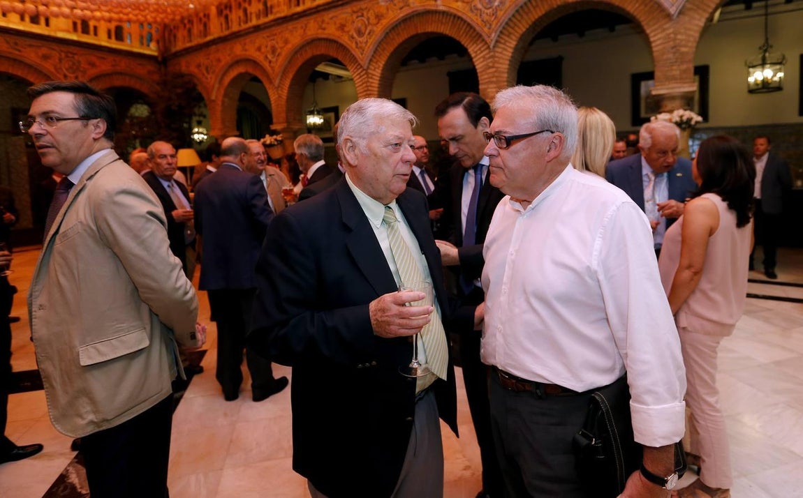 La despedida al coronel Fuentes de la Guardia Civil de Córdoba, en imágenes