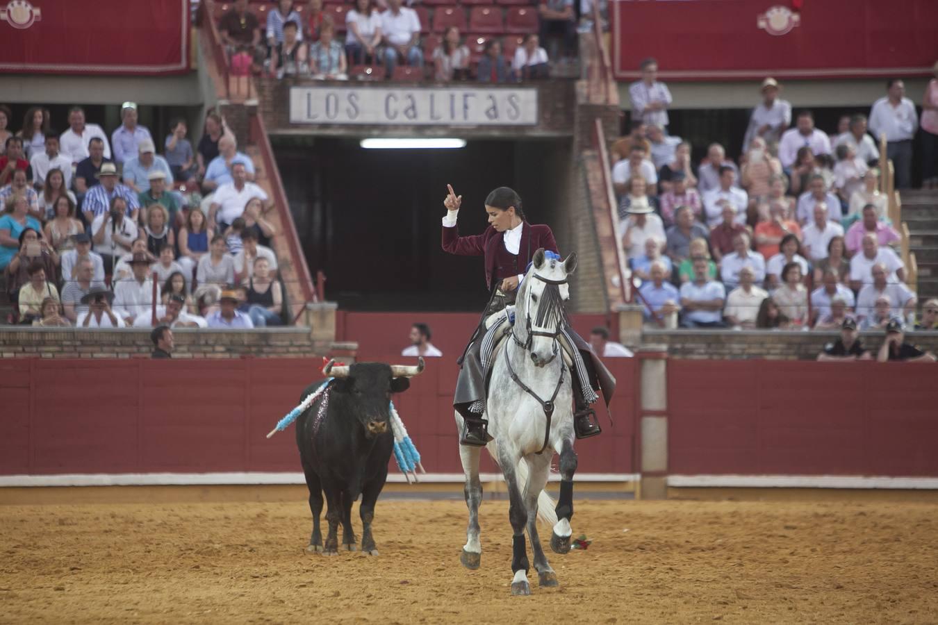 La corrida de rejones que cerró la feria taurina, en imágenes