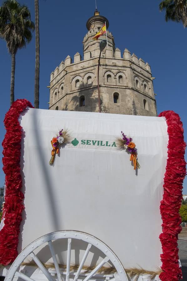 La hermandad del Rocío de Sevilla inicia su peregrinación a la aldea