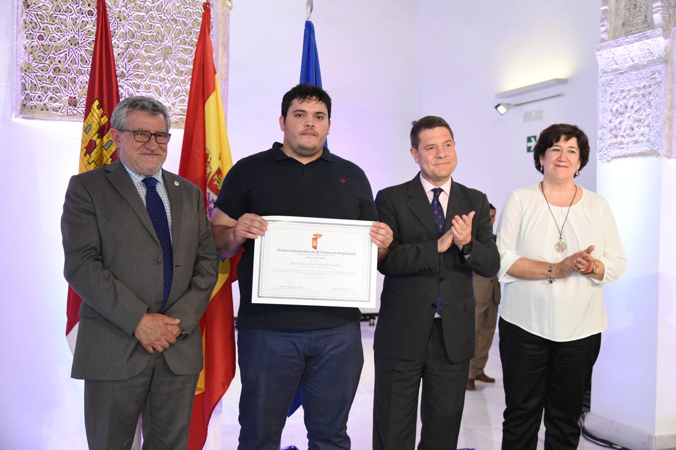 La entrega de premios extraordinarios de Formación Profesinol, en imágenes