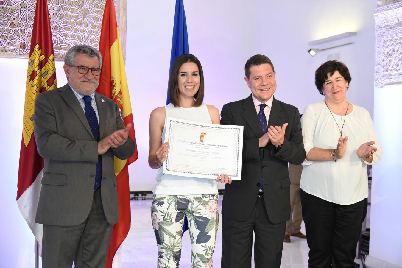 La entrega de premios extraordinarios de Formación Profesinol, en imágenes