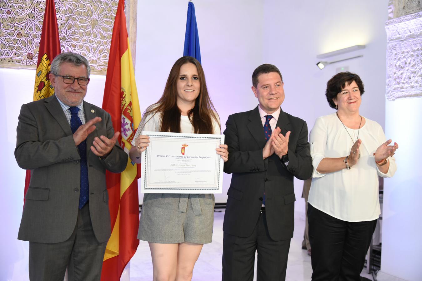 La entrega de premios extraordinarios de Formación Profesinol, en imágenes