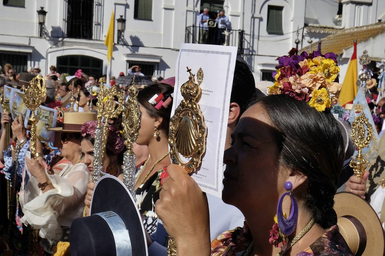 La Misa Pontifical en El Rocío, en imágenes