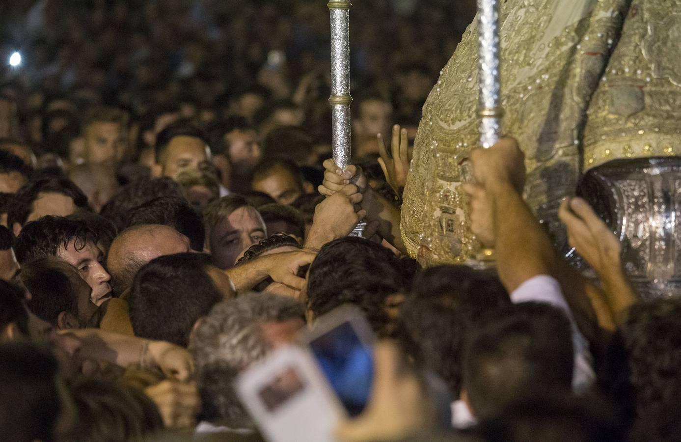 Las imágenes de la salida de la Virgen del Rocío