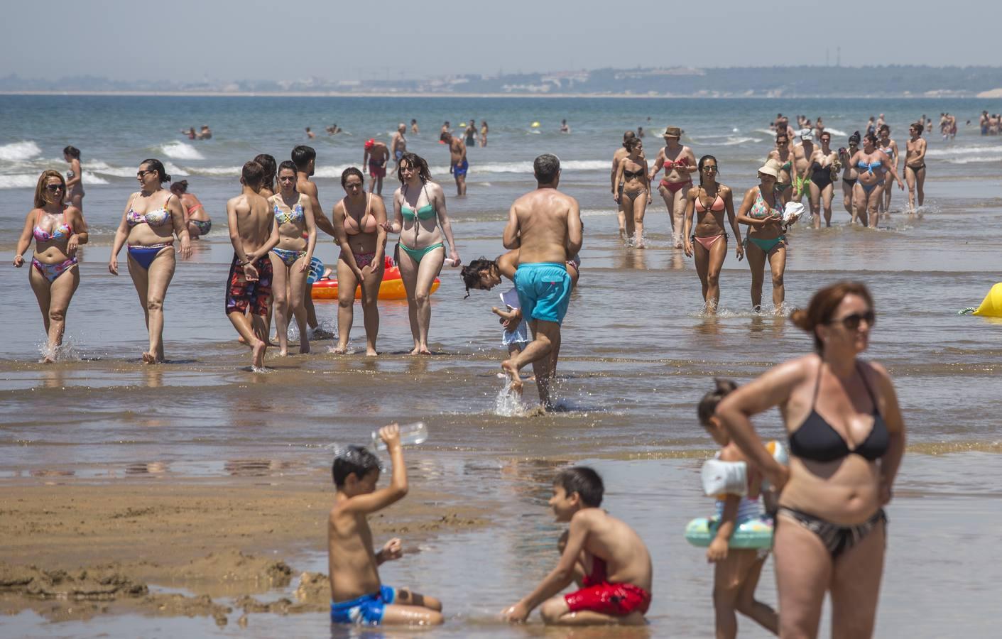 Lleno absoluto en las playas andaluzas