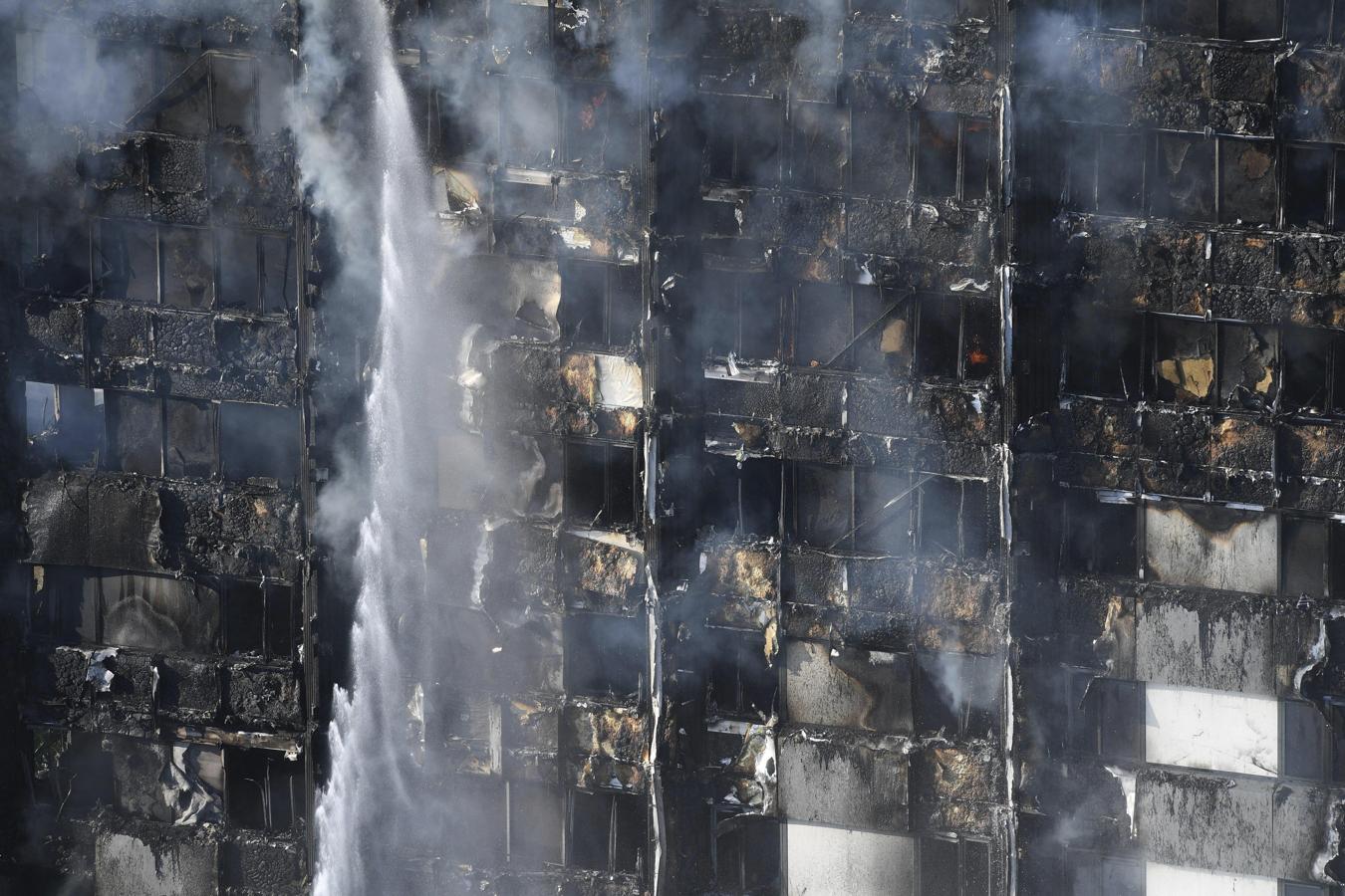 En imágenes: Un incendio devora un edificio en Londres