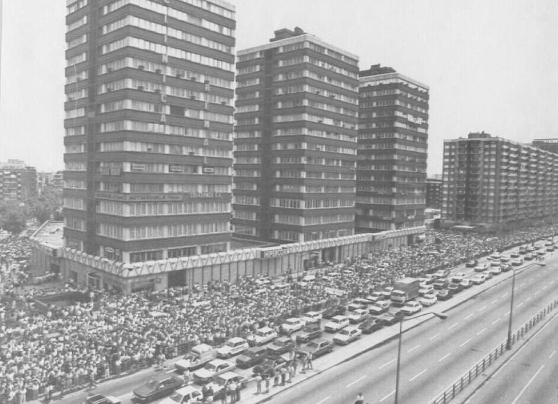 Manifestación contra el atentado de ETA al Hipercor. 