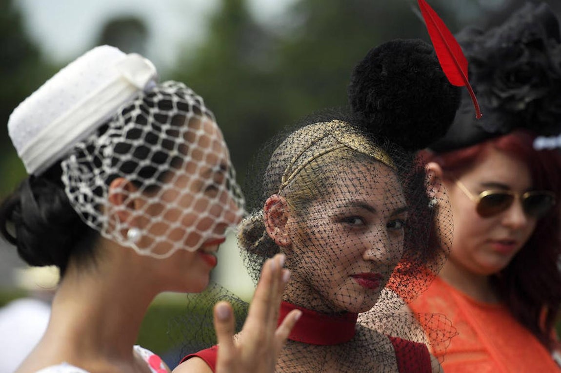«Tomaremos las precauciones necesarias para que los caballos se sientan cómodos antes de salir a la pista», agregó el portavoz. 