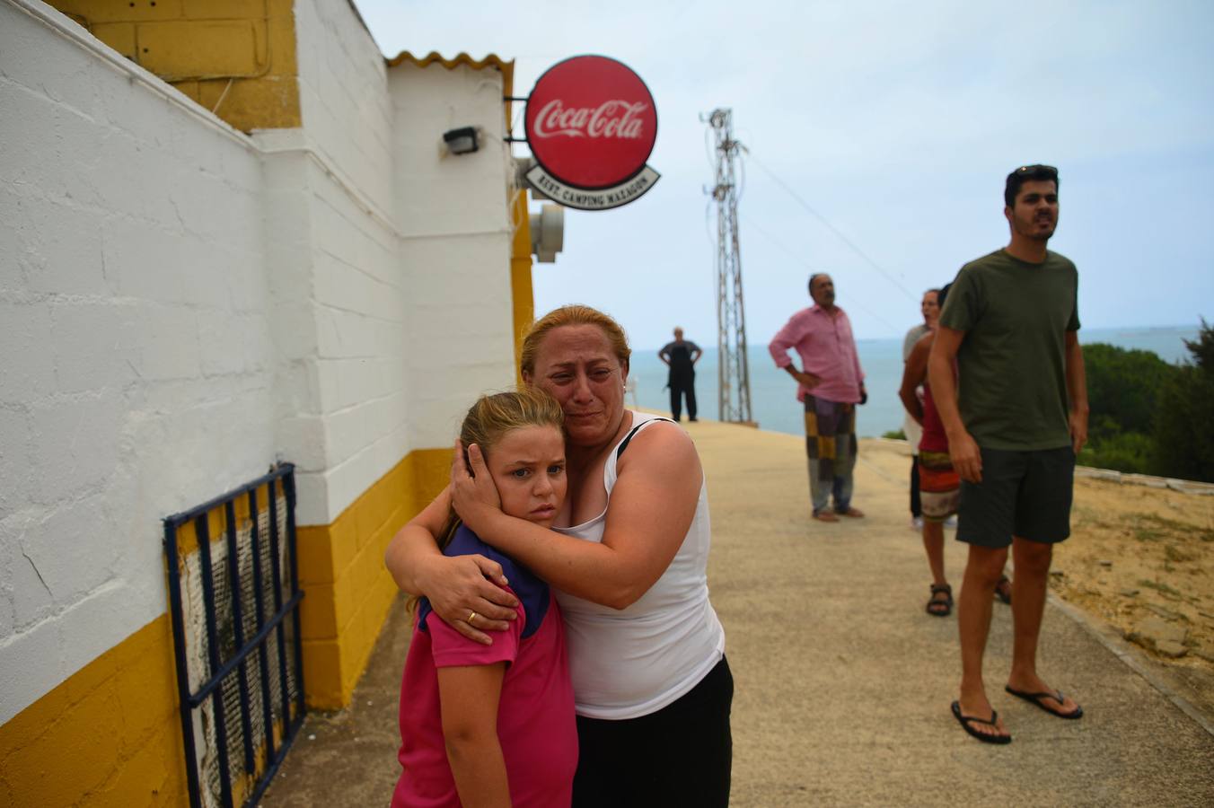 El drama de los campistas acechados por las llamas