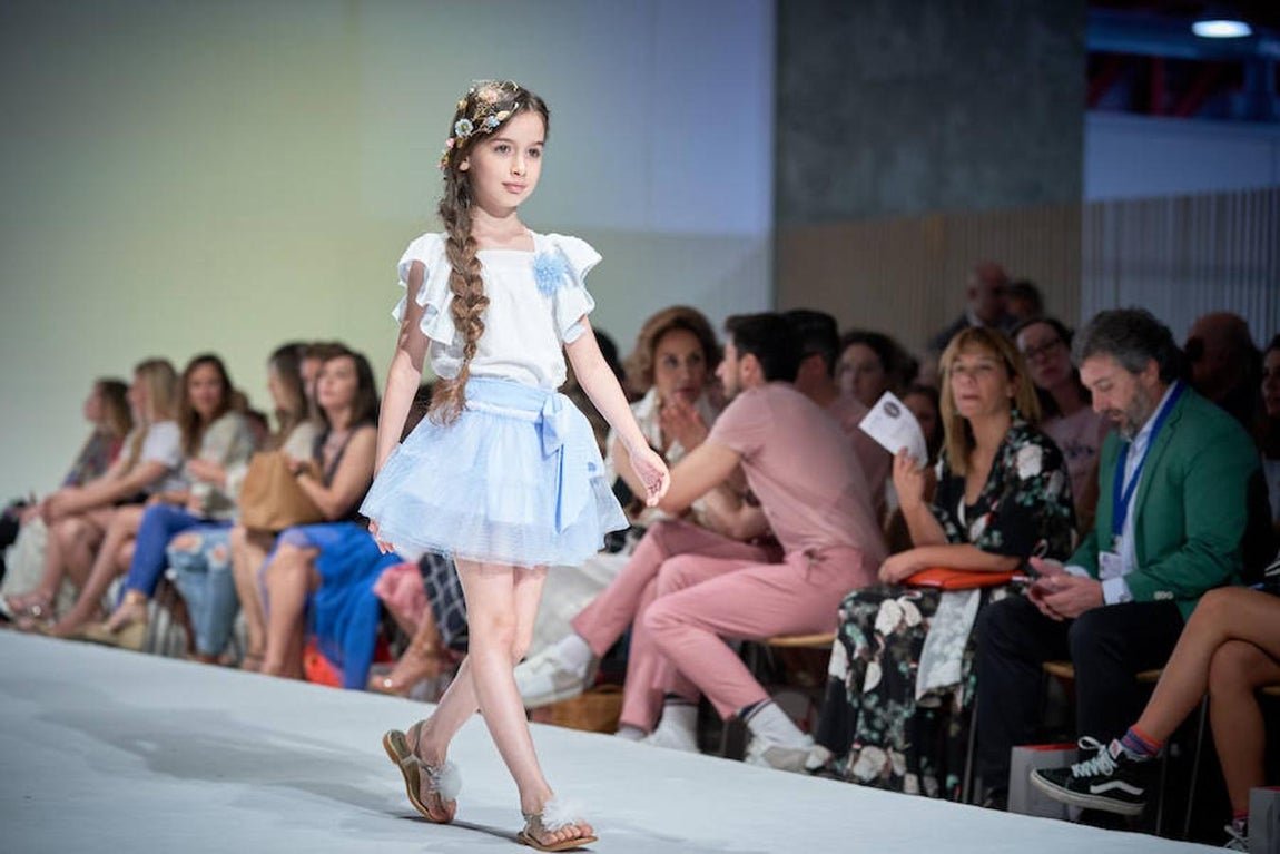 FIMI abrirá sus puertas el próximo viernes 23 de junio en el Pabellón de Cristal de la Casa de Campo de Madrid y hasta el domingo 25 mostrará al mundo las tendencias clave de moda infantil y juvenil para la próxima temporada. 