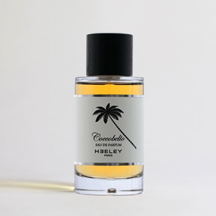 Cocobello. Esta fragancia masculina está inspirada en el espiritu cocotero de las costas tropicales. Las notas de cabeza son las hojas de palma y la gardenia de Tahití, las de corazón el coco fresco, la sal marina y la vainilla bourbon. Los olores de la nota base son el sándalo, la madera de cedro y la benzoína. 100 ml (125€).