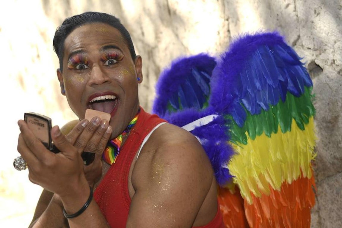 Las 52 carrozas comenzaron a desfilar a las 17.00 horas desde Atocha y finalizarán su recorrido, previsiblemente, a las 24.00. 