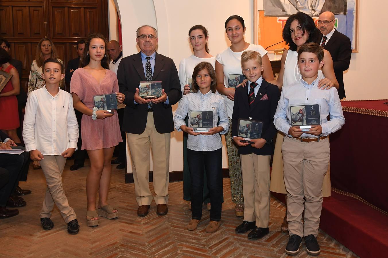 Entrega de trofeos de la Exhibición de Enganches de la Feria de Abril (I)