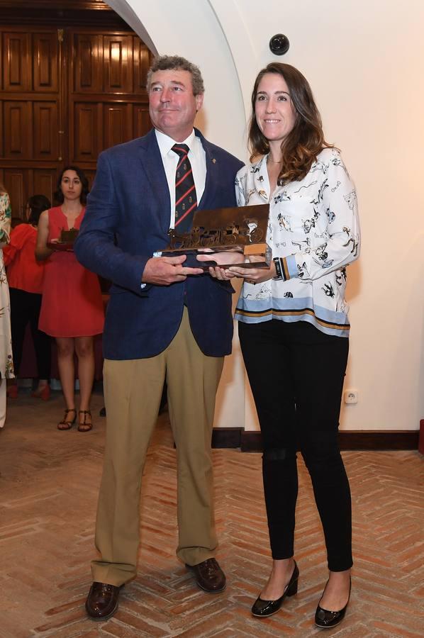 Entrega de trofeos de la Exhibición de Enganches de la Feria de Abril (Ii)